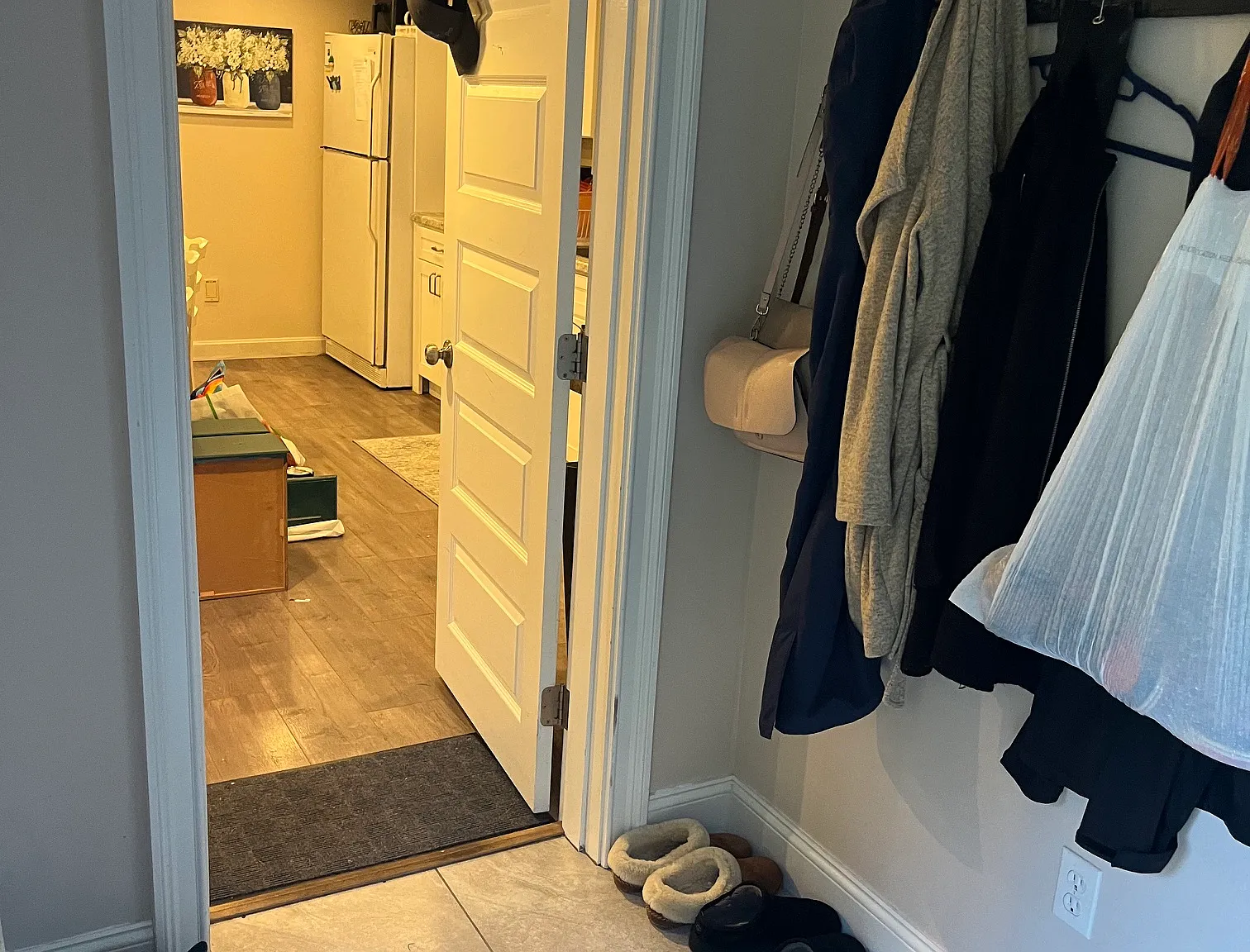1 bed, 900 sqft, $2,200 — Photo 2