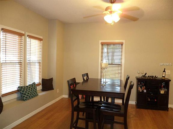 5th image of 504 E Amelia Ave
