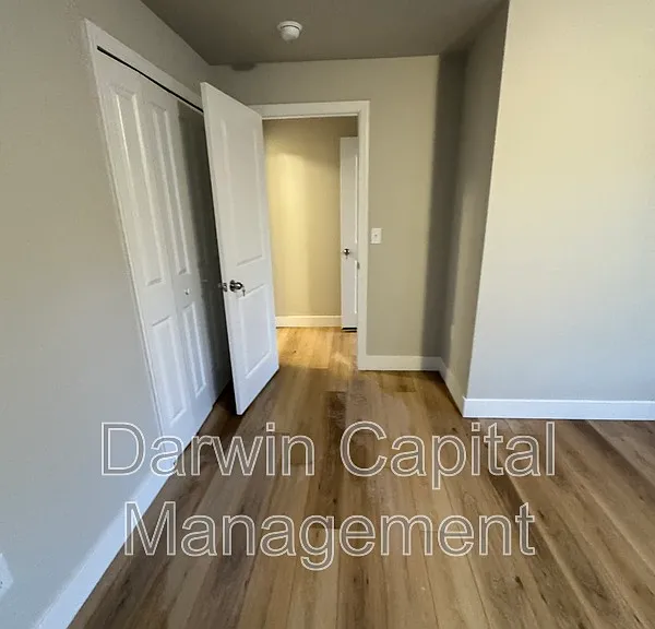166 East Ave E — Photo 5