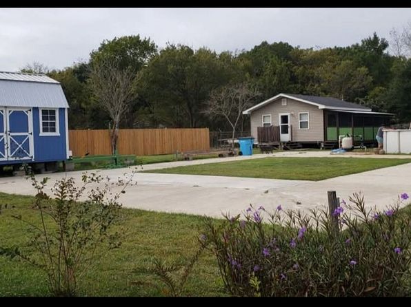 512 Red Cypress Rd