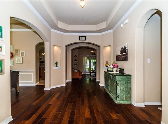 4th image of 617 Meadow Wood Ct