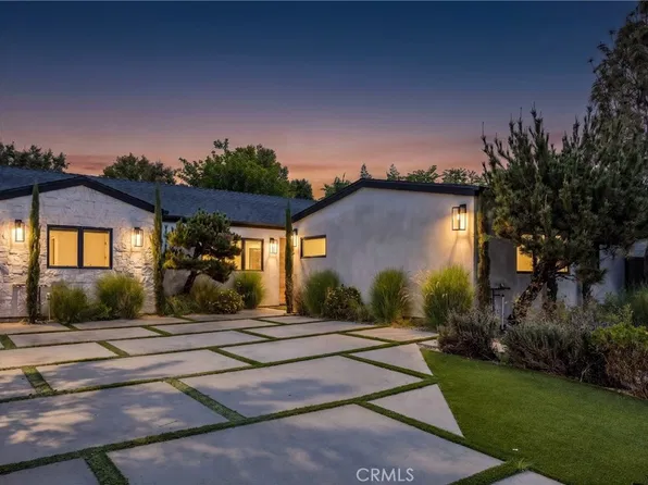 5305 Allott Ave, Van Nuys, CA 91401