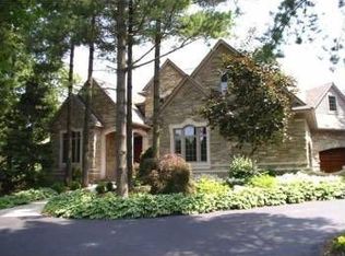 7136 Forest Way Ct, Brighton, MI