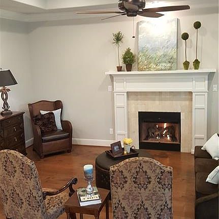 5th image of 405 Watermere Dr