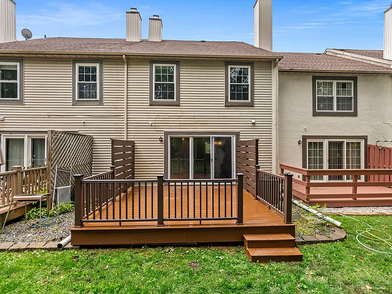 5 Ogden Ct — Photo 4