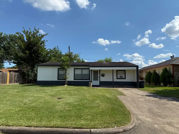 2222 Camille St, Pasadena, TX 77506