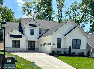 117 Reverence Run Ln, Knoxville, TN 37934