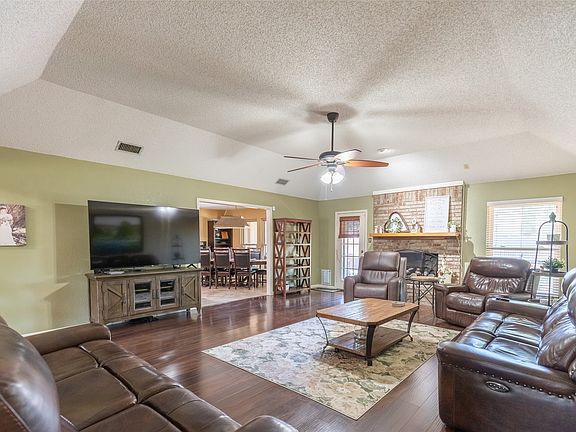 2nd image of 1256 Chariot Cir