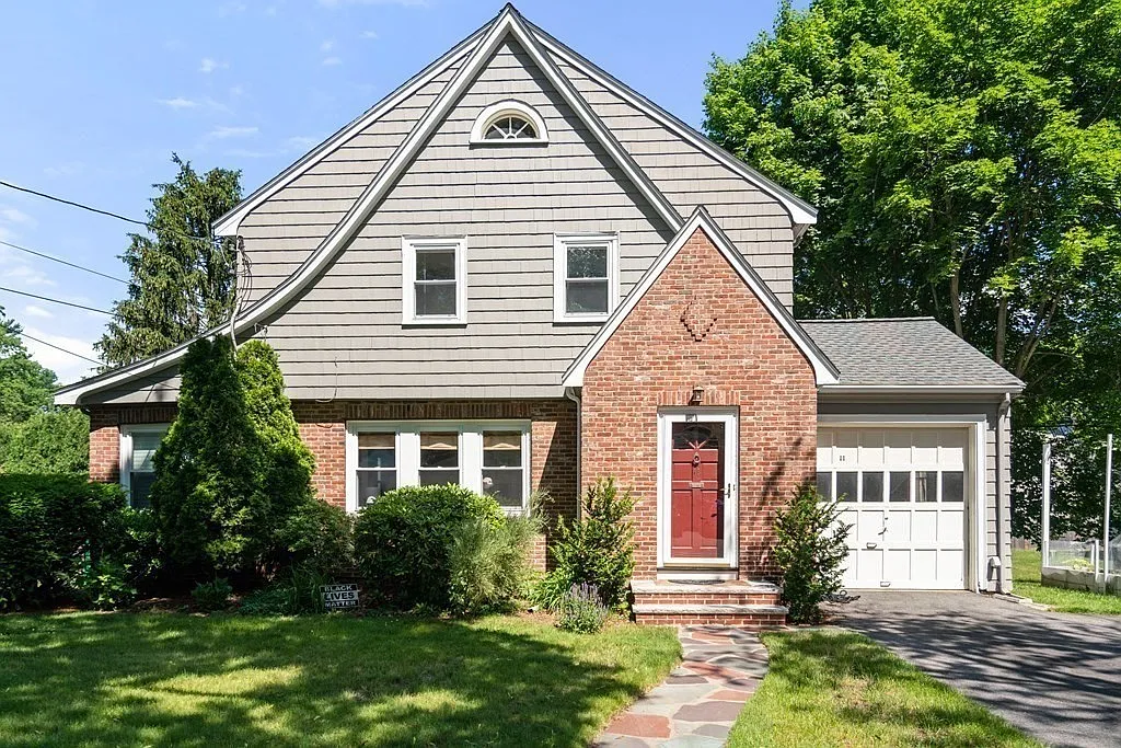 3 bed, 1.5 bath, 1778 sqft, $4,800 — Photo 1