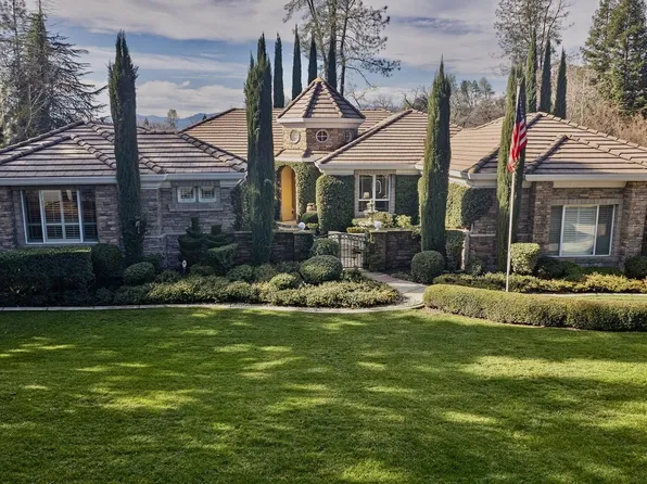 13464 Tierra Heights Rd, Redding, CA 96003