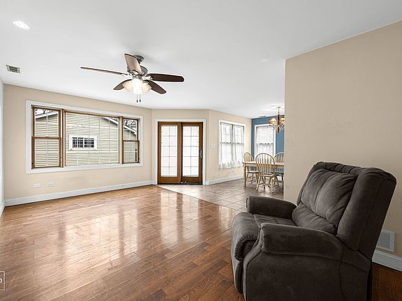 3rd image of 4209 N Ozanam Ave