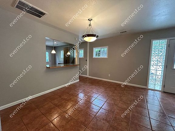 4th image of 1975 Kenwood Pl SE