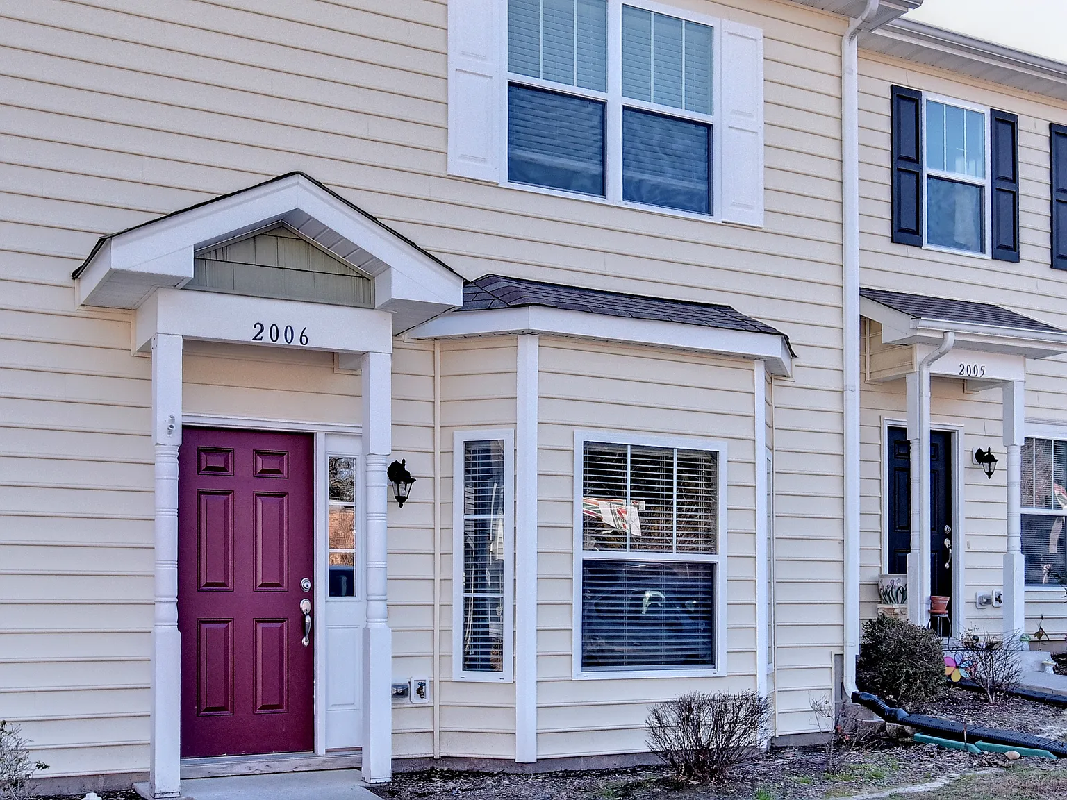 3 bed, 2.5 bath, 1448 sqft, $1,850 — Photo 1