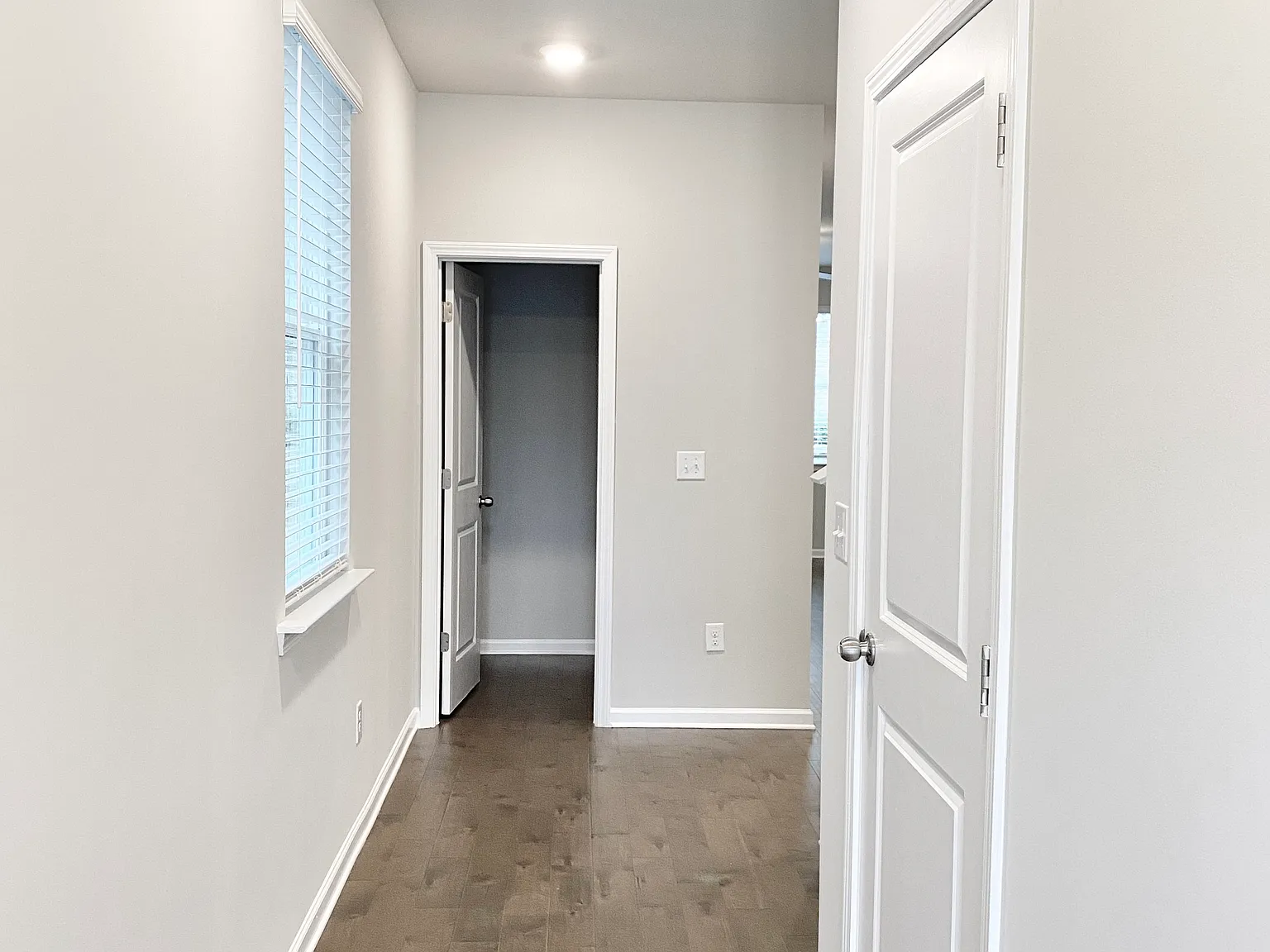3 bed, 2.5 bath, 1876 sqft, $2,500 — Photo 2
