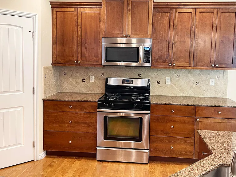880 W Cagney Dr — Photo 10