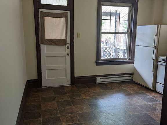 2nd image of 1912 Market St #2R