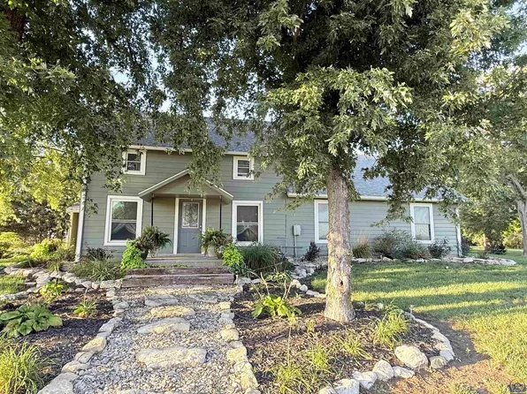 406 Elm St, Beattie, KS 66406