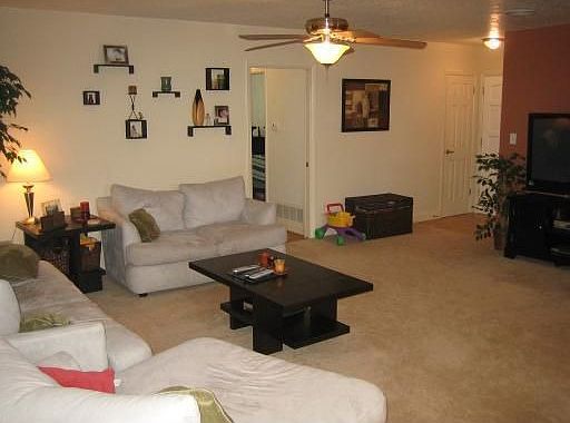 3rd image of 10353 Hetrick Cir W
