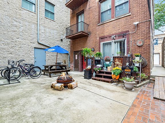 4th image of 1128 W Diversey Pkwy APT 3R