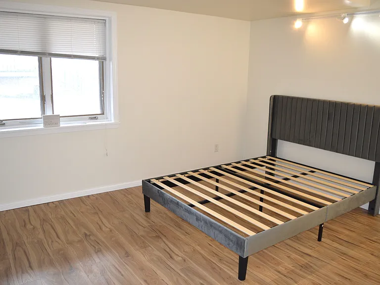 328 N Allen St #1 — Photo 12