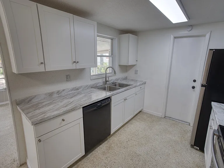 7808 Tropicana Dr — Photo 12