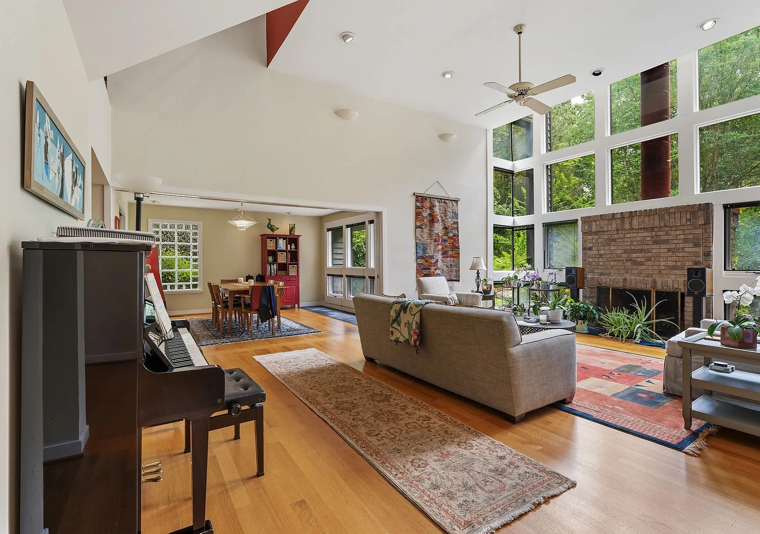 Contemporary 4bd/3.5ba Near Hope Valley + Home Equidistant to Downtown Durham & Chapel Hill! — Photo 1