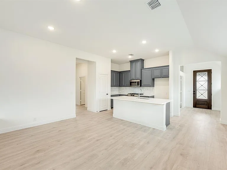 1032 River Oaks Dr — Photo 7