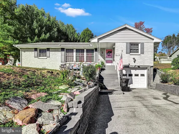 134 Rapho St, Manheim, PA 17545