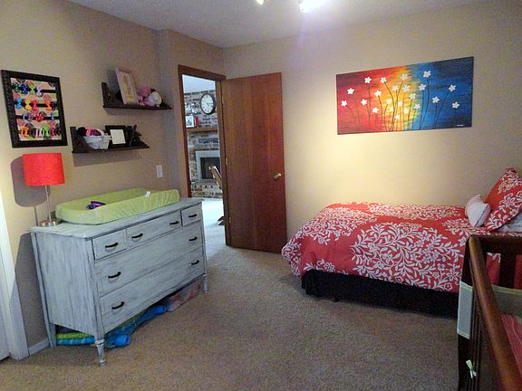 Bedroom 2 (main floor)