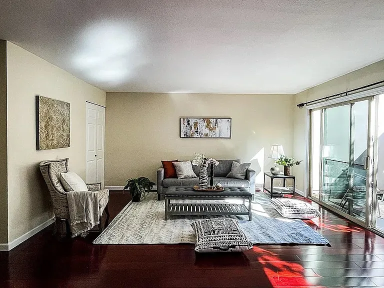 530 La Conner Dr #36 — Photo 3