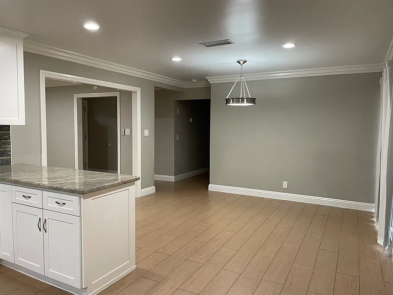 3407 Redlands Dr — Photo 3