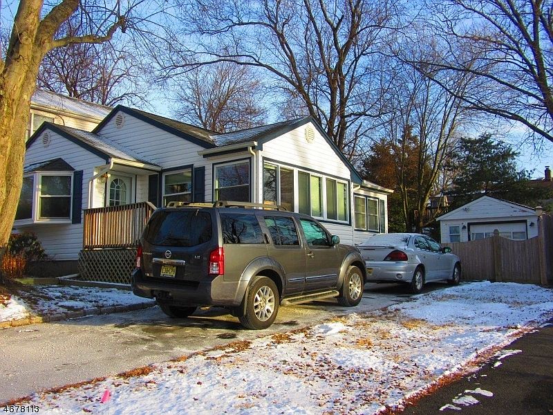 2nd image of 4 Barrington Rd