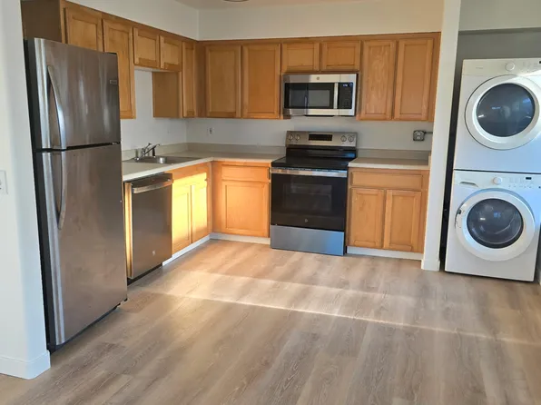 338 SW Woods St APT 2, Newport, OR 97365