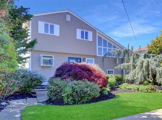 91 Ann Dr S, Freeport, NY 11520