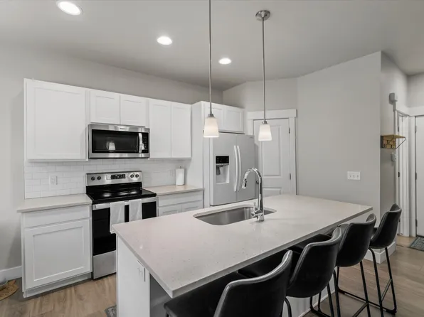 468 E London Way, Clearfield, UT 84015