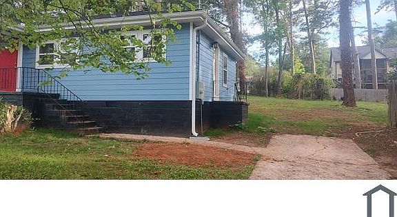 3rd image of 1368 Diamond Ave SE