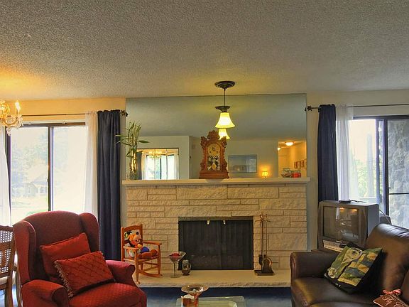 5th image of 844 W Cliff Dr APT 102