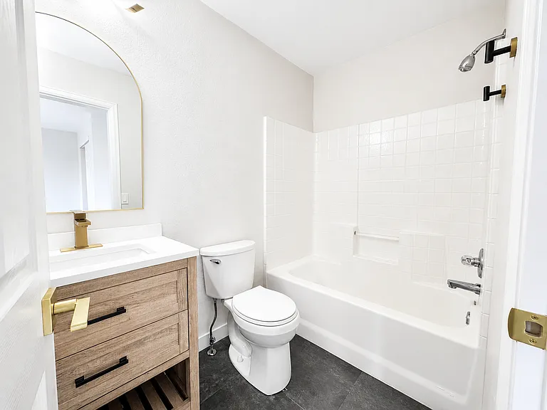 10595 Milwaukee St — Photo 7