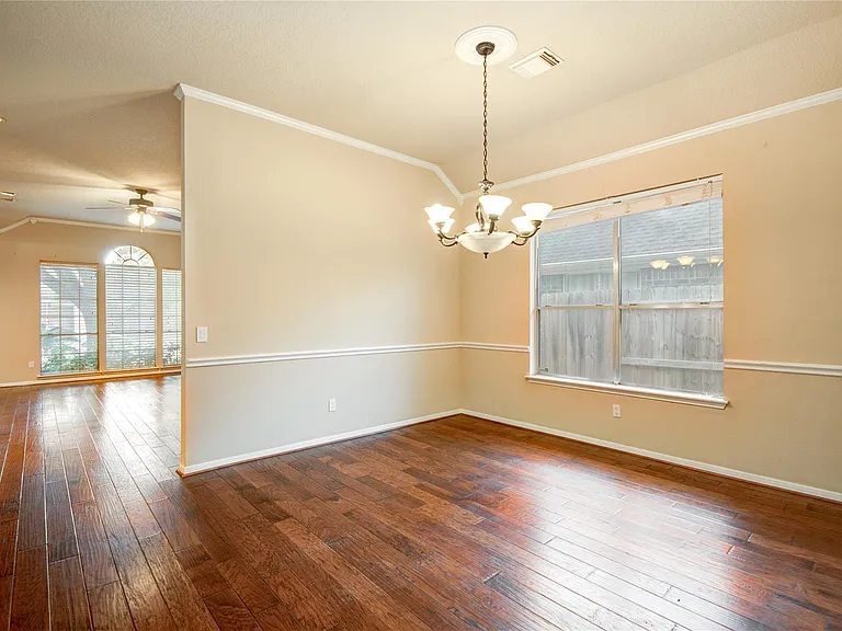 18422 Auburn Woods Dr — Photo 17