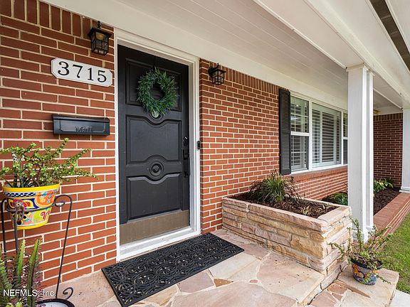 2nd image of 3715 LEEWOOD Lane