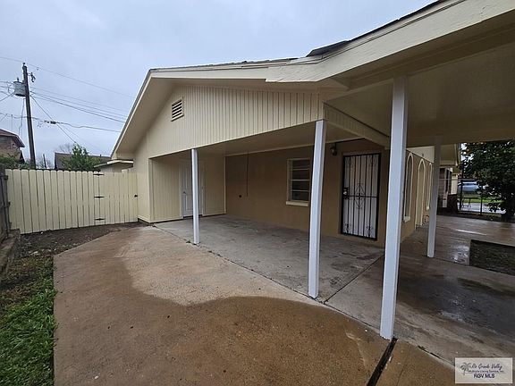 4th image of 4624 Central Cir