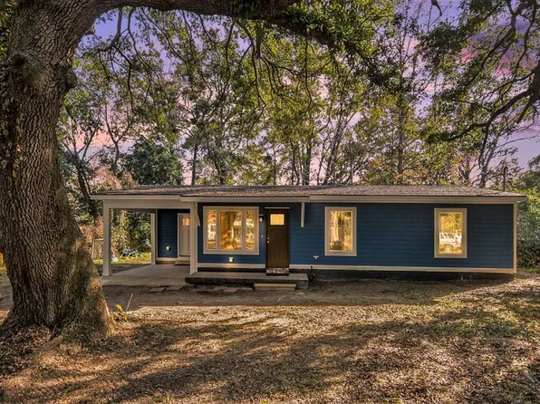 1721 W Robinhood Dr, Charleston, SC 29407