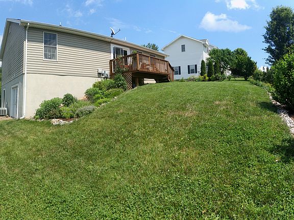 Back of house & yard 