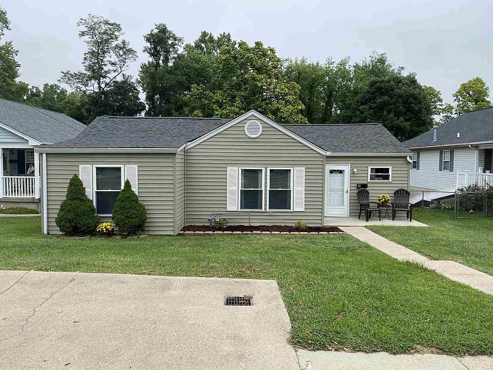 1st image of 18 Goodridge Dr