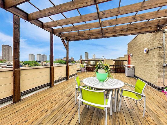 3rd image of 3344 N Halsted St APT 4N