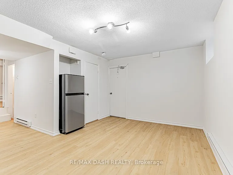 663 Huron St #B2 — Photo 11