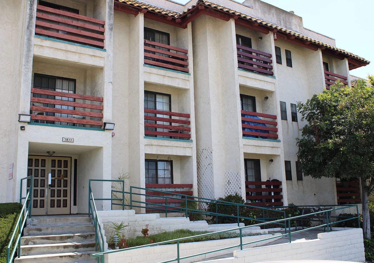 Santa Fe Manor — Photo 3
