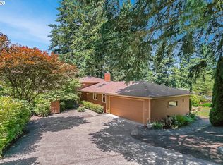 1069 Timberline Dr, Lake Oswego, OR 97034