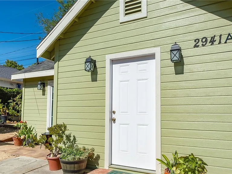 2941 Piedmont Ave — Photo 32