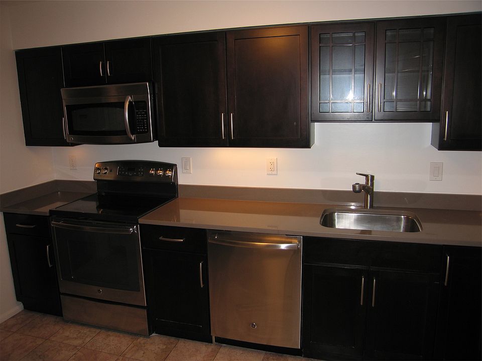 1st image of 1600 N Oak St APT 232